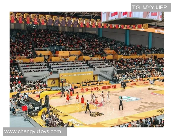 浙江CBA篮球队是否设有足球相关项目？